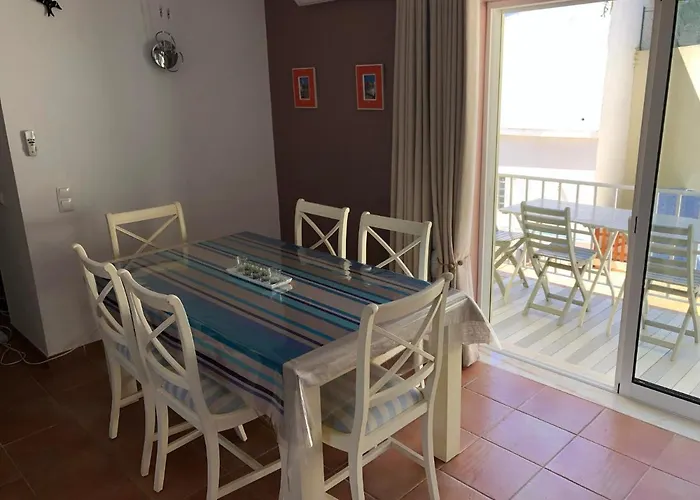 Algarve, Carvoeiro Centre-Ville, Recent Appartement En Duplex Pour 5 Personnes