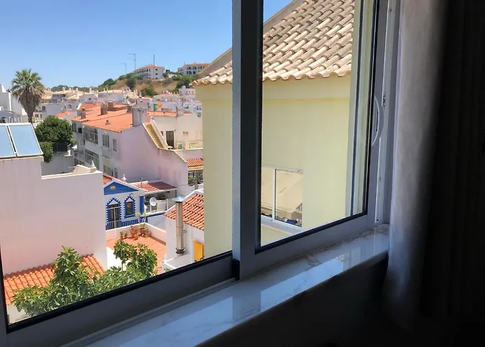 Algarve, Carvoeiro Centre-Ville, Recent Appartement En Duplex Pour 5 Personnes